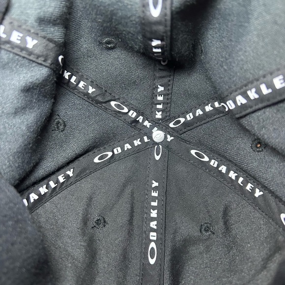 Oakley Classic Camo Logo a-flex hat - Picture 8 of 11